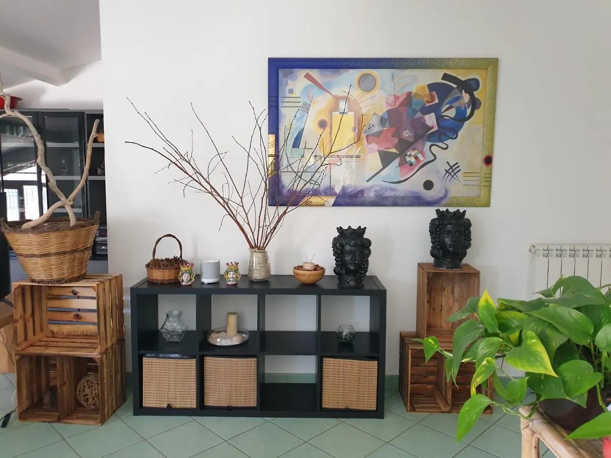 אסראלה Bright And Panoramic Apartment In Aci Center 0*,  איטליה